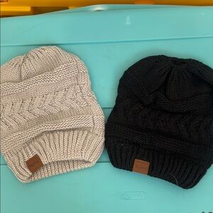 Cozy Knit Beanie Set - Black and Cream